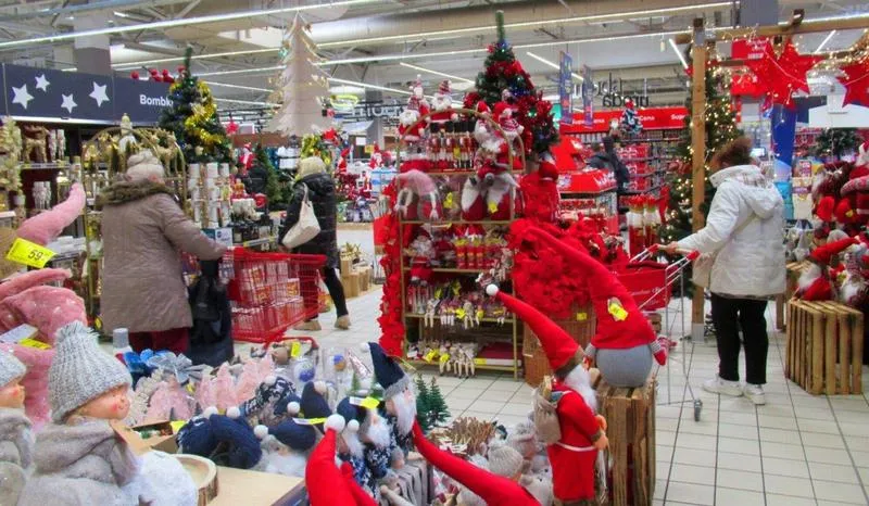 Wigilia czy sklepy otwarte – jak zaplanować zakupy w świątecznym czasie?