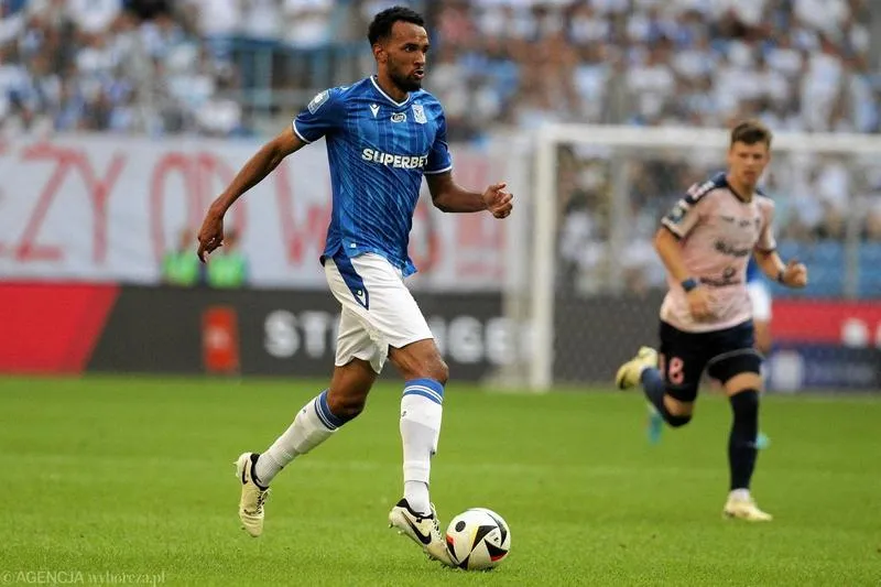 Czy Douglas jest otwarty dzisiaj