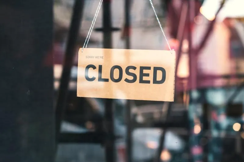 Zamknięte sklepy i zakupy